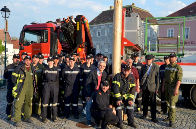 Foto 9, 09.05.2019, Maibaum aufstellen 2019 Foto 9, 09.05.2019, Maibaum aufstellen 2019