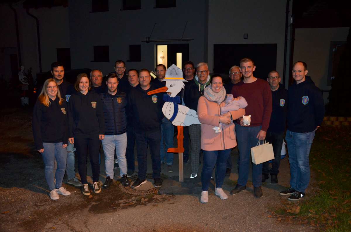 Foto 5, 23.10.2024, Der Feuerwehr - Storch ist gelandet