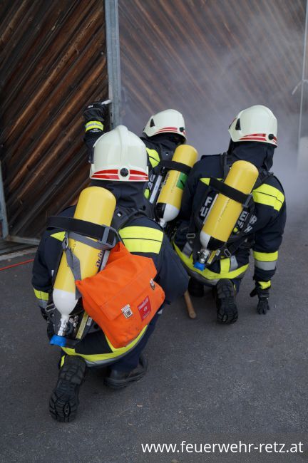 Foto 2, 31.08.2017, NASÜ - Normierte Atemschutzübung im Feuerwehrabschnitt Retz - 2 Trupps waren im Einsatz