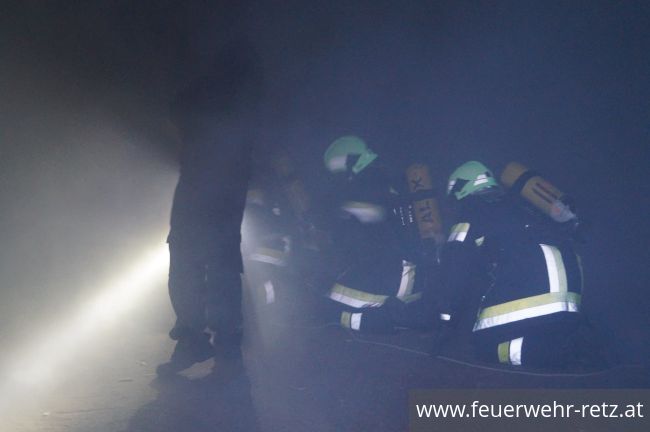Foto 3, 31.08.2017, NASÜ - Normierte Atemschutzübung im Feuerwehrabschnitt Retz - 2 Trupps waren im Einsatz