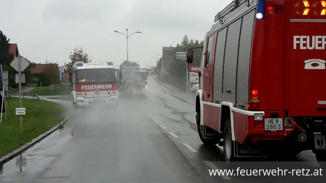 Foto 5, 19.09.2017, Schadstoffeinsatz - Straße auf mehreren Metern mit Öl verunreinigt Foto 5, 19.09.2017, Schadstoffeinsatz - Straße auf mehreren Metern mit Öl verunreinigt