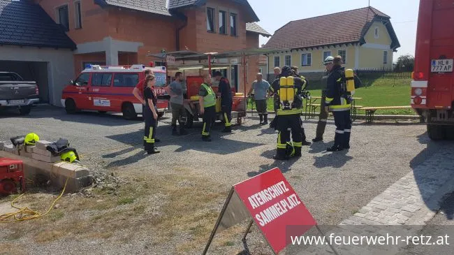 Foto 2, 29.08.2018, Brandeinsatz in Riegersburg - Aufbau Atemschutzsammelplatz