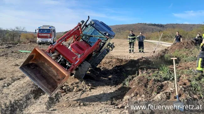 Foto 5, 13.11.2022, Technischer Einsatz - Traktorbergung