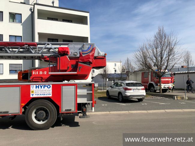 Foto 2, 19.03.2023, Technischer Einsatz - Person aus Aufzug befreit