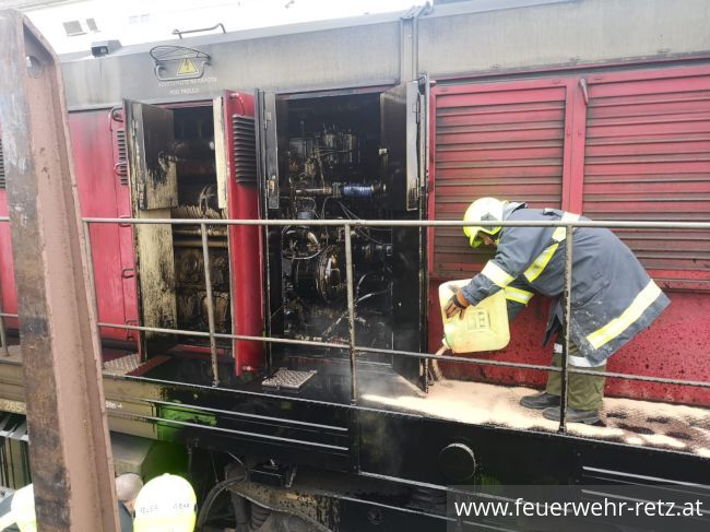 Foto 5, 03.04.2023, Schadstoffeinsatz - Betriebsmittelaustritt aus Diesellok