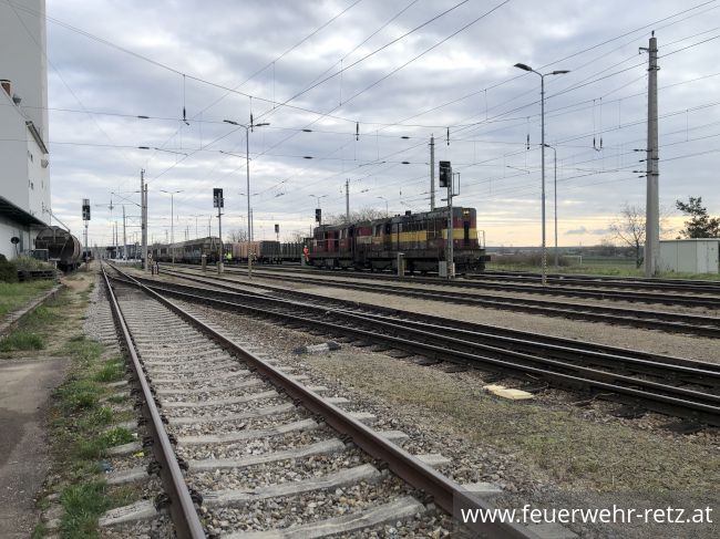 Foto 6, 03.04.2023, Schadstoffeinsatz - Betriebsmittelaustritt aus Diesellok