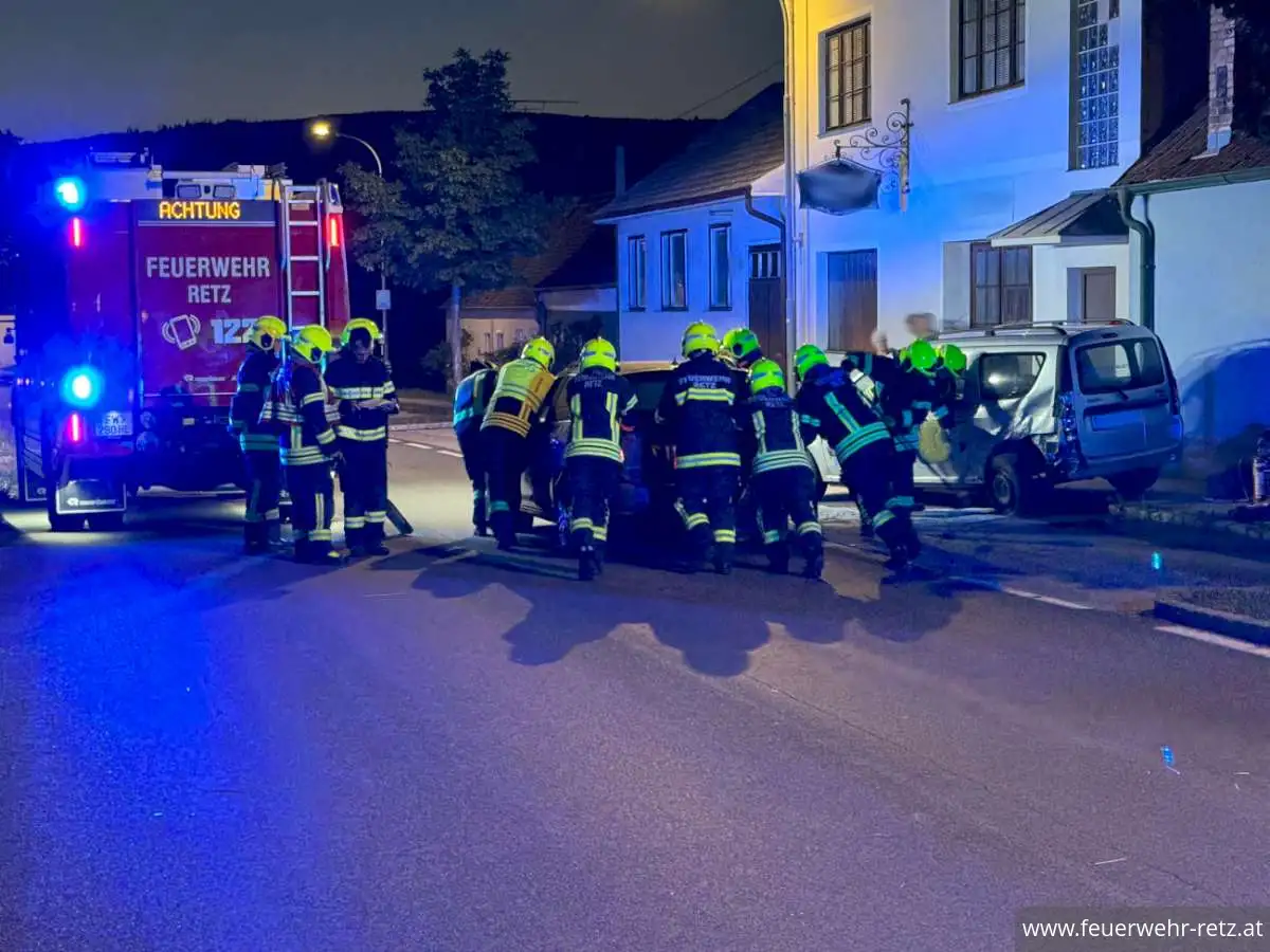Foto 6, 24.06.2024, Technischer Einsatz - PKW-Bergung