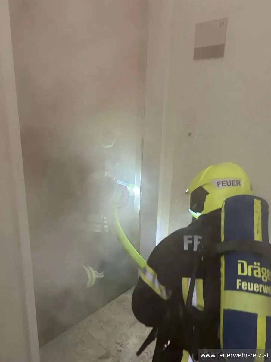 Foto 5, 07.08.2023, Branddienst-Übung - Wohnungsbrand Foto 5, 07.08.2023, Branddienst-Übung - Wohnungsbrand