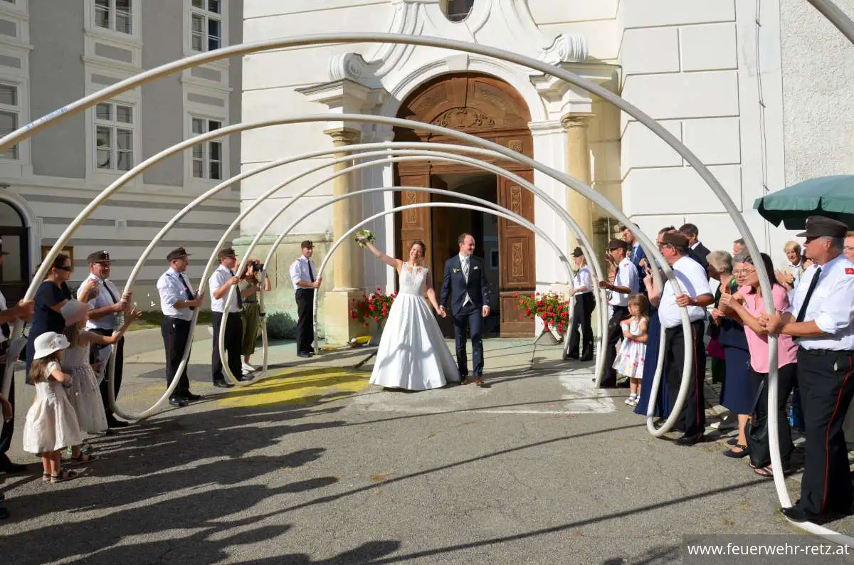 Foto 2, 12.09.2023, Feuerwehrhochzeit - Löschmeister Klaus Wiklicky hat geheiratet