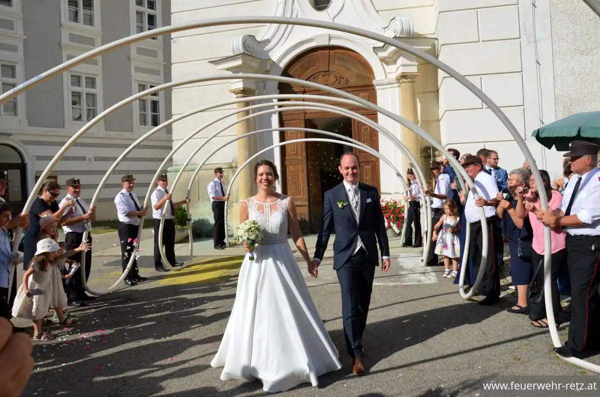 Foto 3, 12.09.2023, Feuerwehrhochzeit - Löschmeister Klaus Wiklicky hat geheiratet