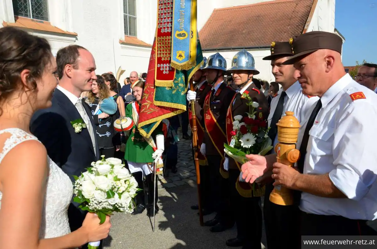 Foto 4, 12.09.2023, Feuerwehrhochzeit - Löschmeister Klaus Wiklicky hat geheiratet