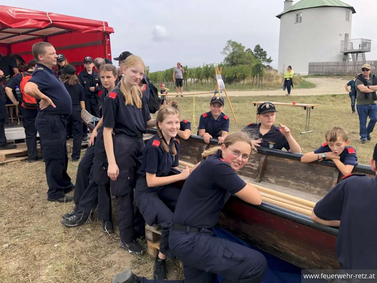 Foto 5, 03.10.2023, Erlebniswandertag der Feuerwehrjugend in Retz - 250 Kinder und Jugendliche beim Fertigkeitsabzeichen 