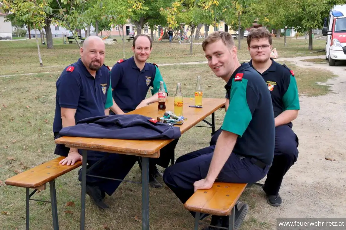 Foto 14, 03.10.2023, Erlebniswandertag der Feuerwehrjugend in Retz - 250 Kinder und Jugendliche beim Fertigkeitsabzeichen 