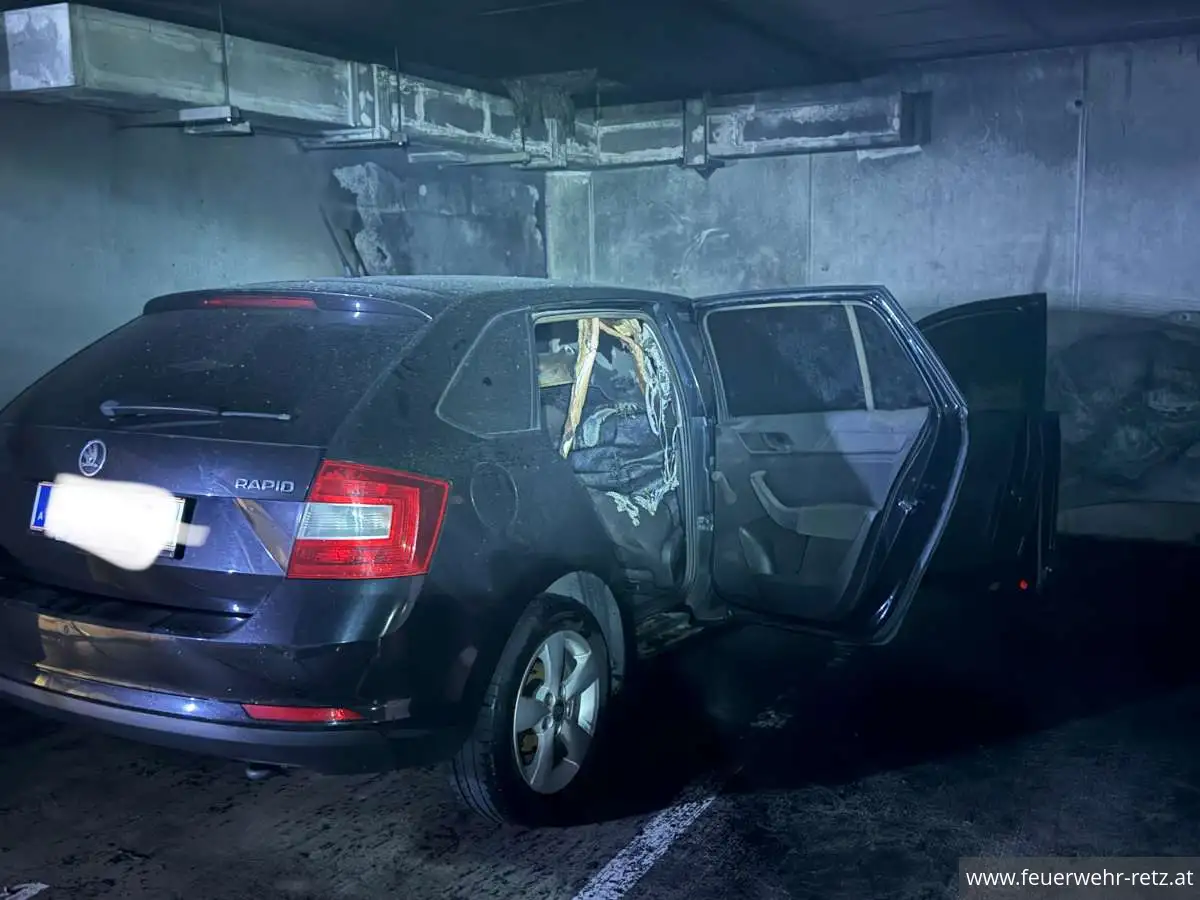 Foto 2, 04.07.2024, Brandeinsatz - PKW-Brand in Tiefgarage