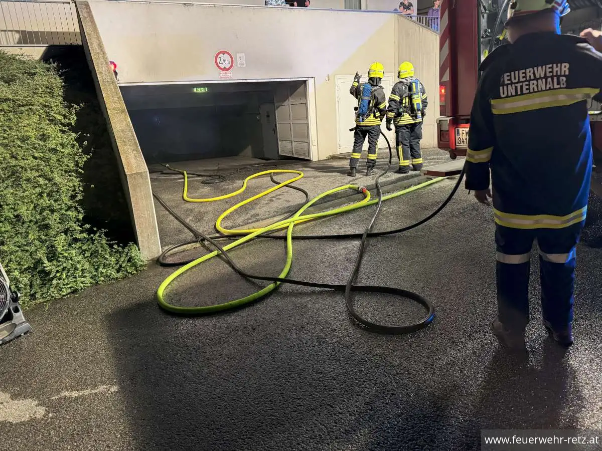 Foto 9, 04.07.2024, Brandeinsatz - PKW-Brand in Tiefgarage