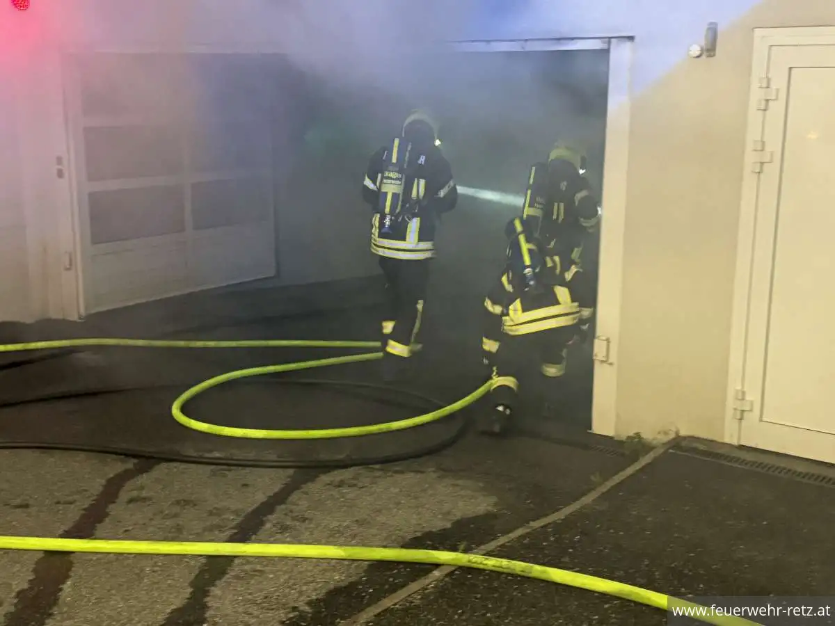 Foto 10, 04.07.2024, Brandeinsatz - PKW-Brand in Tiefgarage