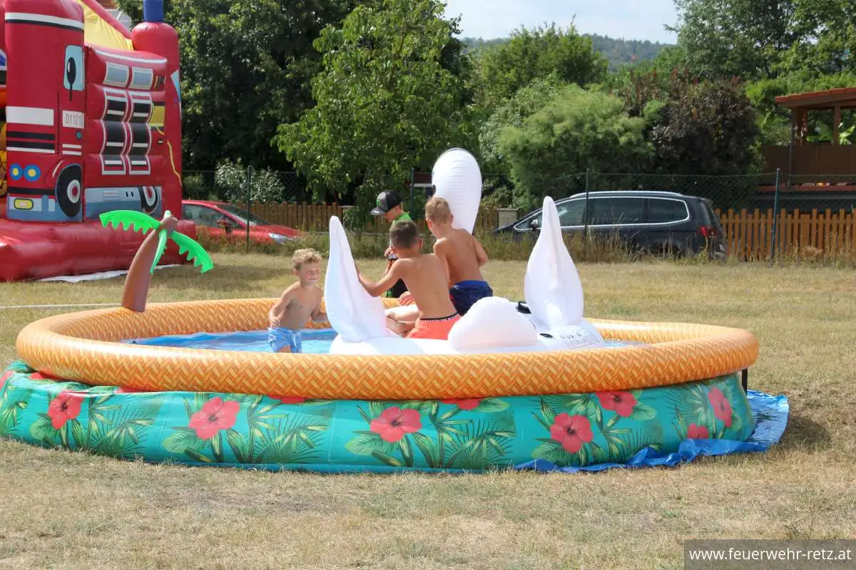 Foto 6, 06.08.2024, Blaulicht Nachmittag - Ferienspiel 2024 im FF-Haus Retz Foto 6, 06.08.2024, Blaulicht Nachmittag - Ferienspiel 2024 im FF-Haus Retz