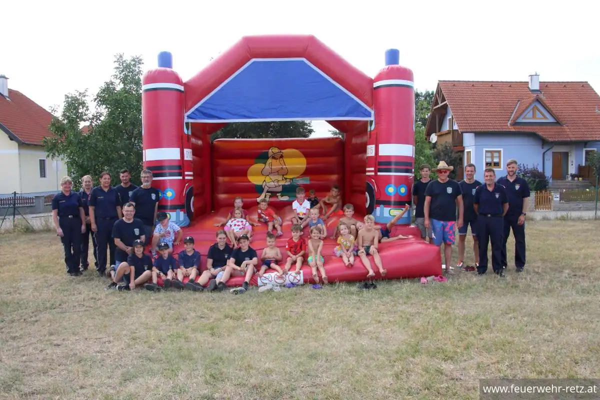 Foto 13, 06.08.2024, Blaulicht Nachmittag - Ferienspiel 2024 im FF-Haus Retz Foto 13, 06.08.2024, Blaulicht Nachmittag - Ferienspiel 2024 im FF-Haus Retz