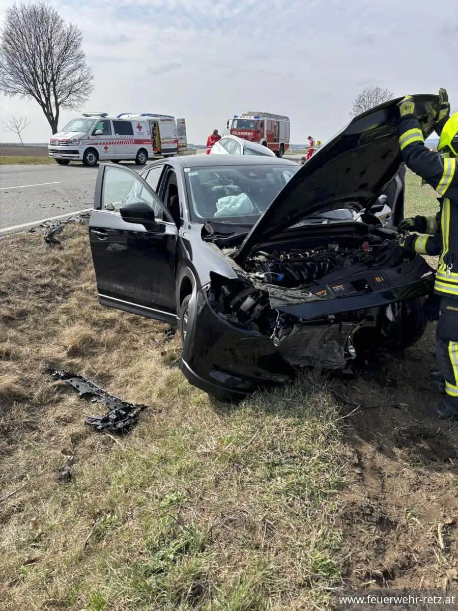 Foto 4, 24.03.2025, Technischer Einsatz - Verkehrsunfall auf Retzer Spange