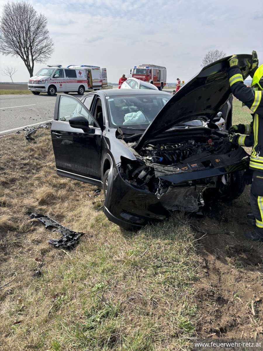 Foto 4, 24.03.2025, Technischer Einsatz - Verkehrsunfall auf Retzer Spange