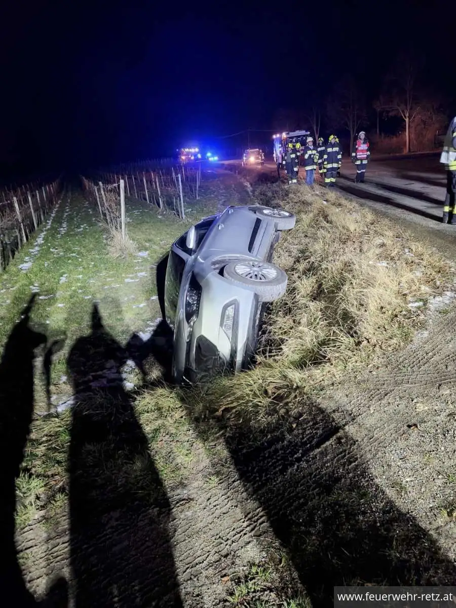 Foto 1, 29.12.2025, Fehlalarm und Verkehrsunfall - Einsatzreicher Sonntag