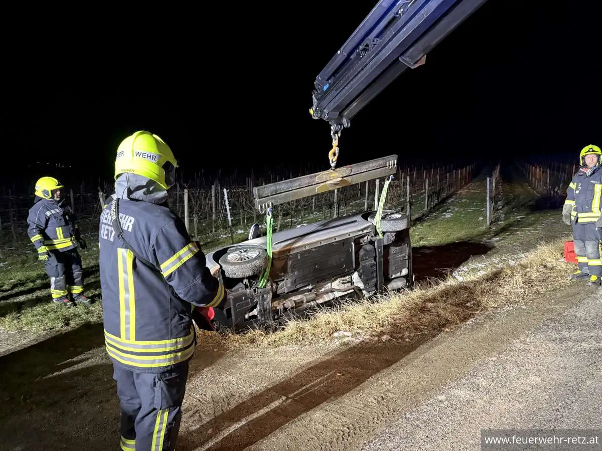 Foto 5, 29.12.2025, Fehlalarm und Verkehrsunfall - Einsatzreicher Sonntag