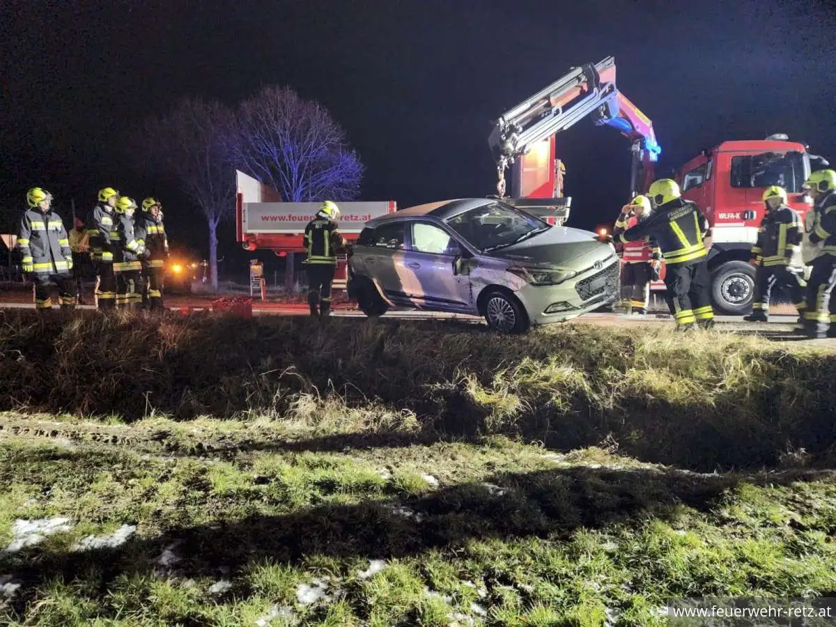 Foto 7, 29.12.2025, Fehlalarm und Verkehrsunfall - Einsatzreicher Sonntag