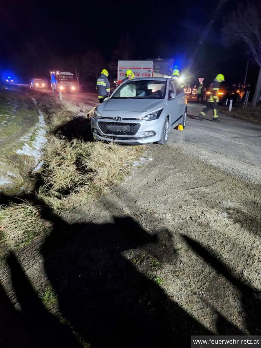 Foto 8, 29.12.2025, Fehlalarm und Verkehrsunfall - Einsatzreicher Sonntag