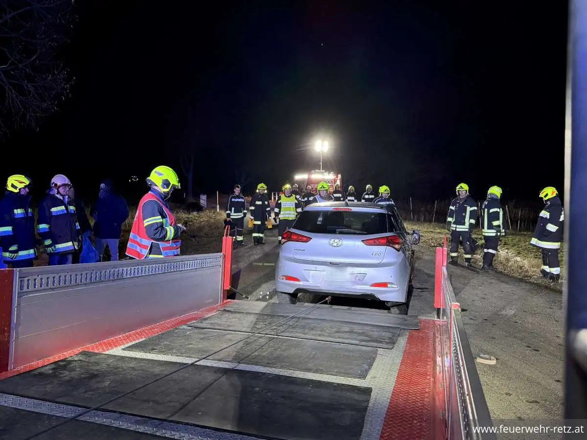 Foto 9, 29.12.2025, Fehlalarm und Verkehrsunfall - Einsatzreicher Sonntag