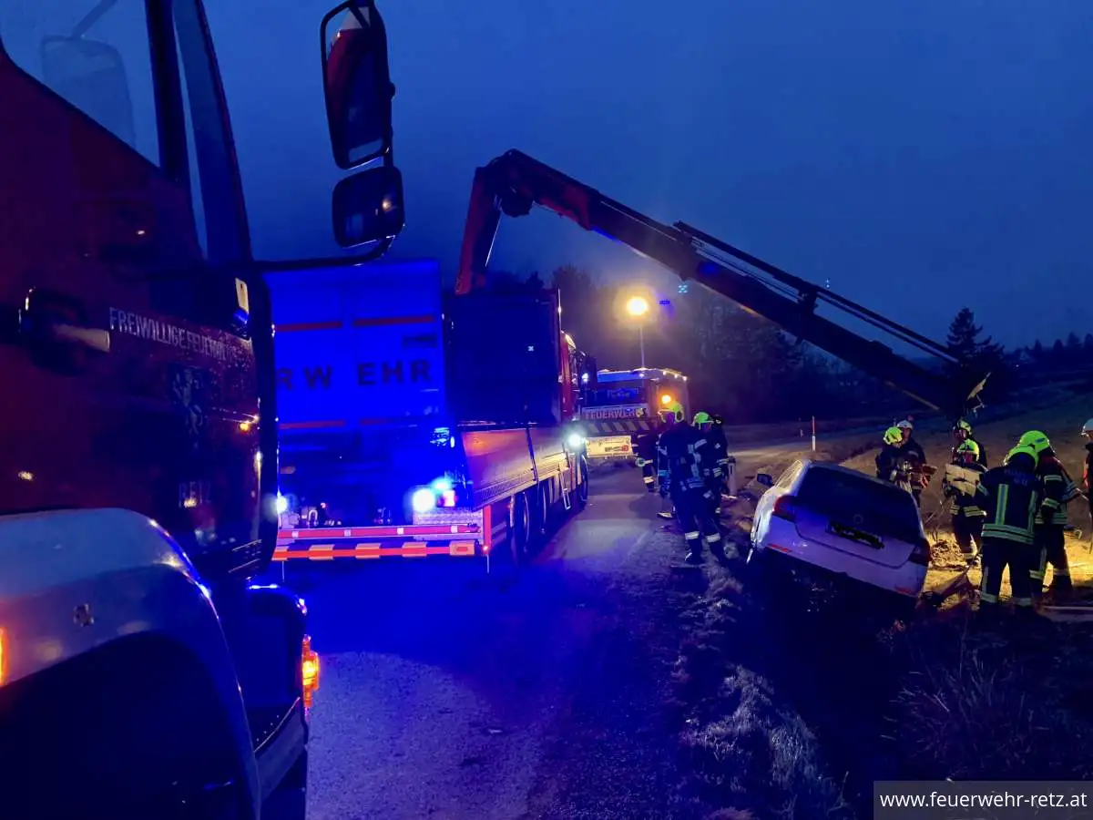 Foto 3, 11.02.2026, Technischer Einsatz - PKW-Bergung Foto 3, 11.02.2026, Technischer Einsatz - PKW-Bergung