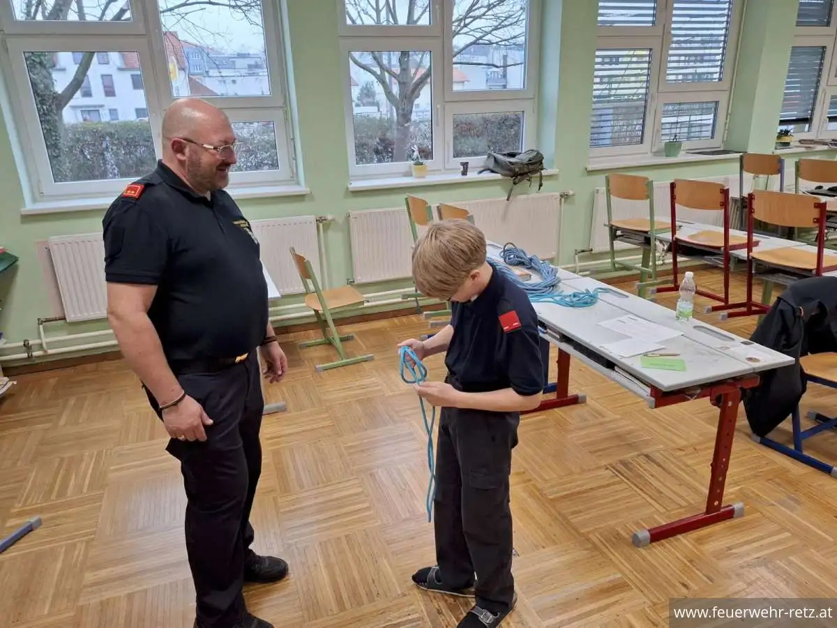 Foto 4, 23.03.2026, Erfolgreicher Wissenstest am Samstag, den 21. März der Feuerwehrjugend Retz in Hollabrunn!