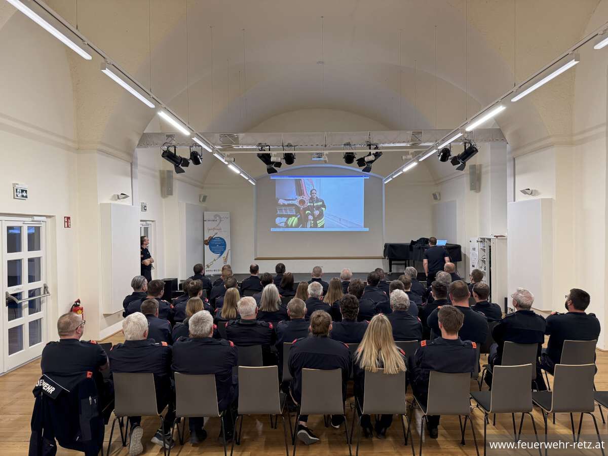 Foto 2, 17.04.2026, Winterschulung des Unterabschnittes Retz