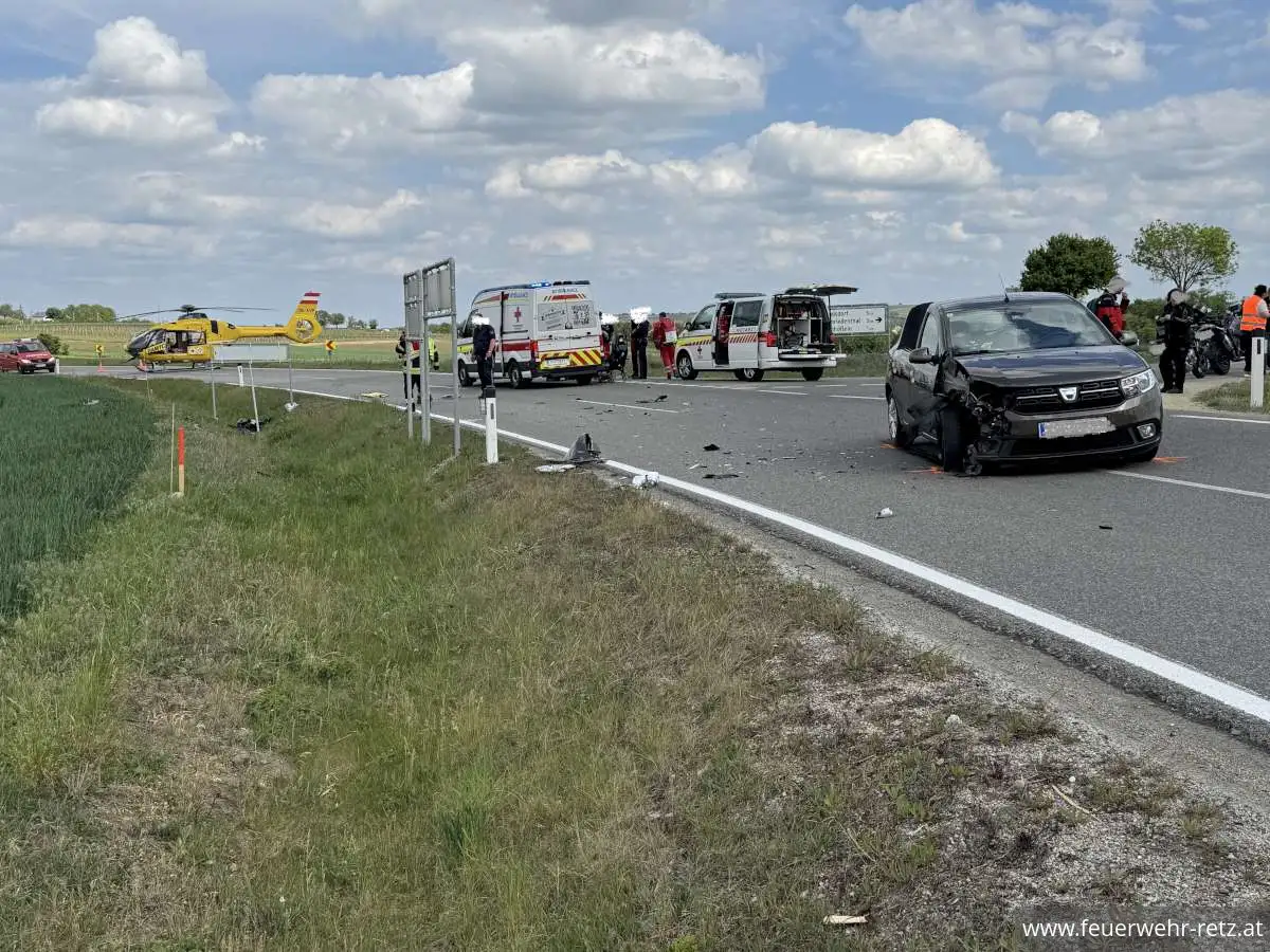 Foto 1, 11.05.2026, Technischer Einsatz - Fahrzeugbergung nach Verkehrsunfall