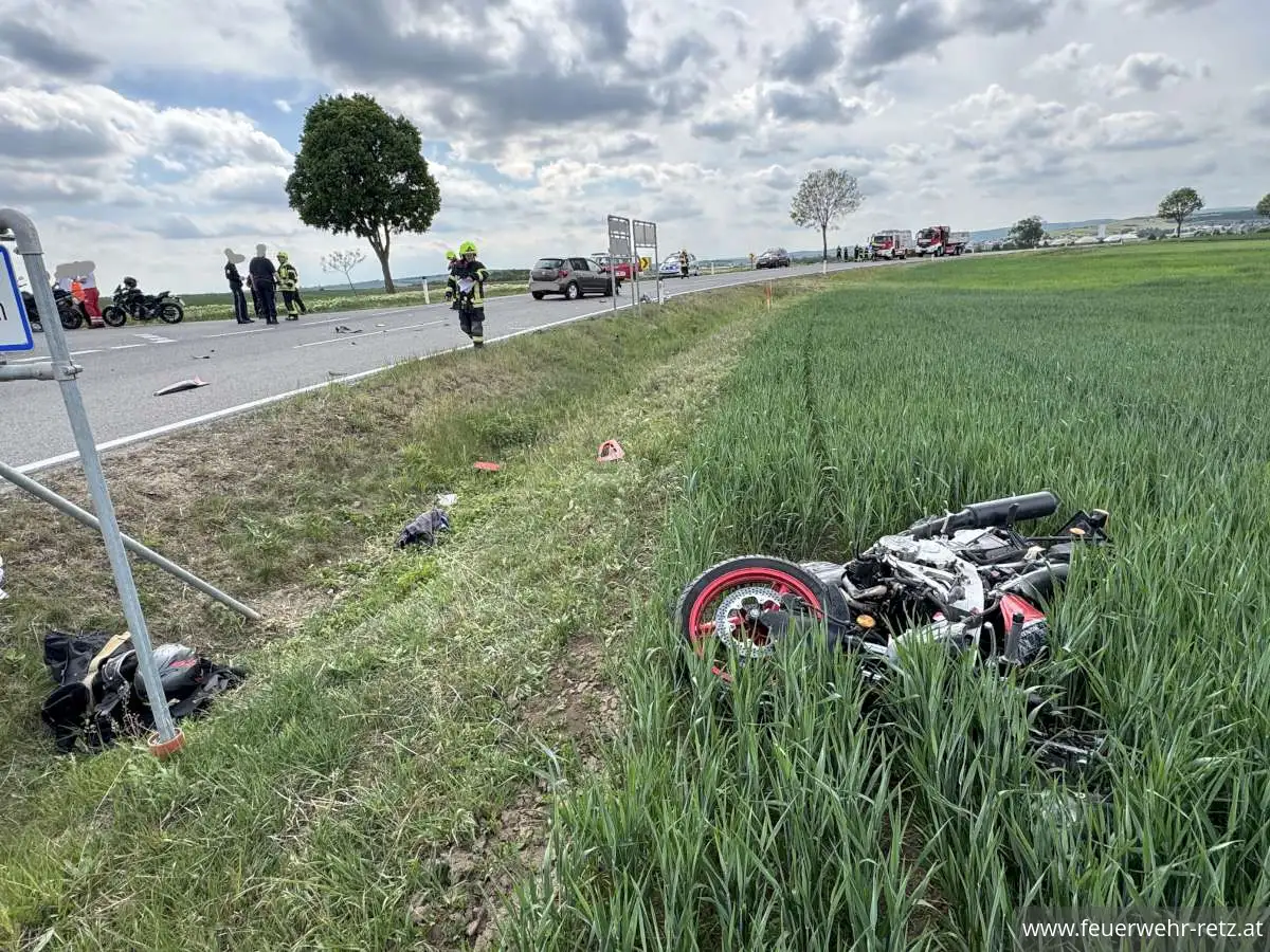 Foto 2, 11.05.2026, Technischer Einsatz - Fahrzeugbergung nach Verkehrsunfall