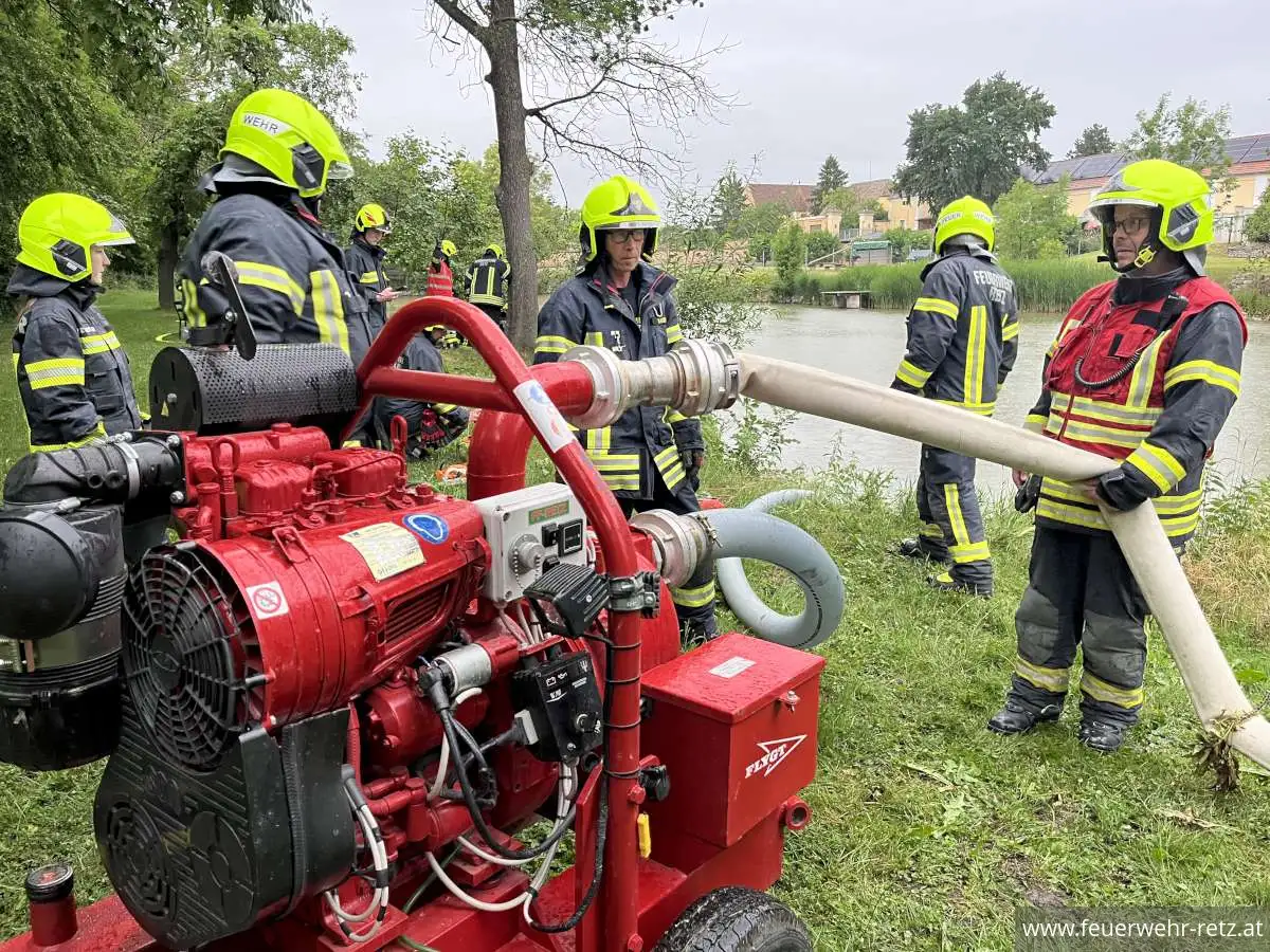 Foto 4, 11.06.2026, Gemeinsam für den Ernstfall gerüstet: Übung der FF Retz und FF Unternalb