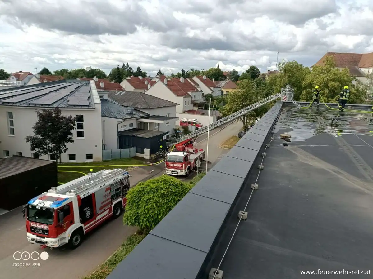 Foto 8, 15.06.2026, Erfolgreiche Übungen der Feuerwehr Retz im Kindergarten und in der Mittelschule