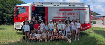 Bild zu Artikel Besuch der Volksschule Retz bei der Freiwilligen Feuerwehr Retz