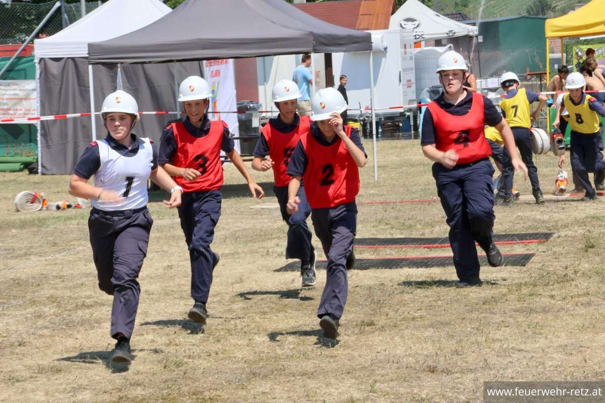 Foto 12, 03.07.2026, Erfolgreiche Teilnahme der FF Retz bei den Bezirksfeuerwehrleistungsbewerben in Unterretzbach
