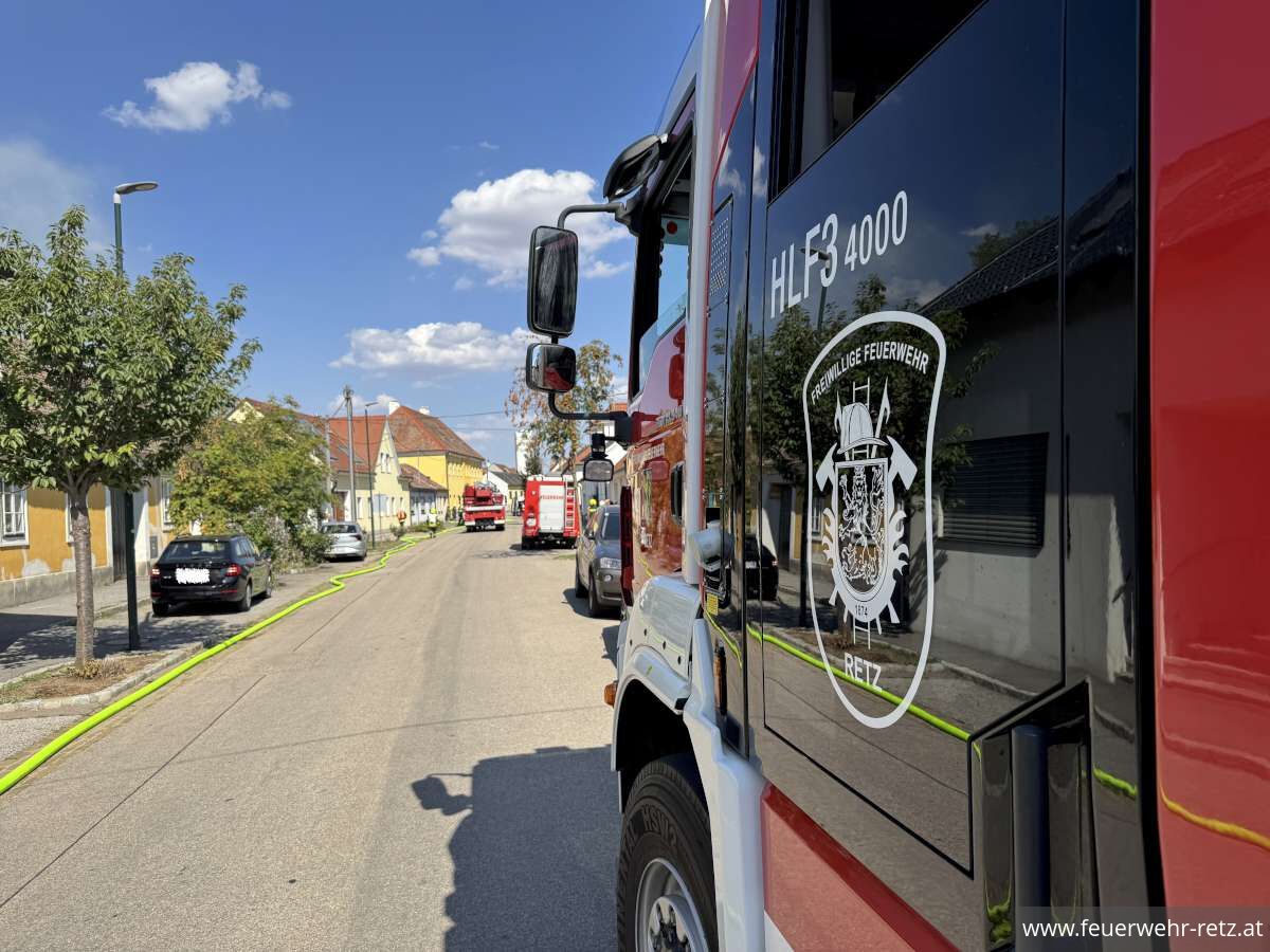 Foto 1, 10.08.2026, Brandeinsatz - Gebäudebrand in Zellerndorf