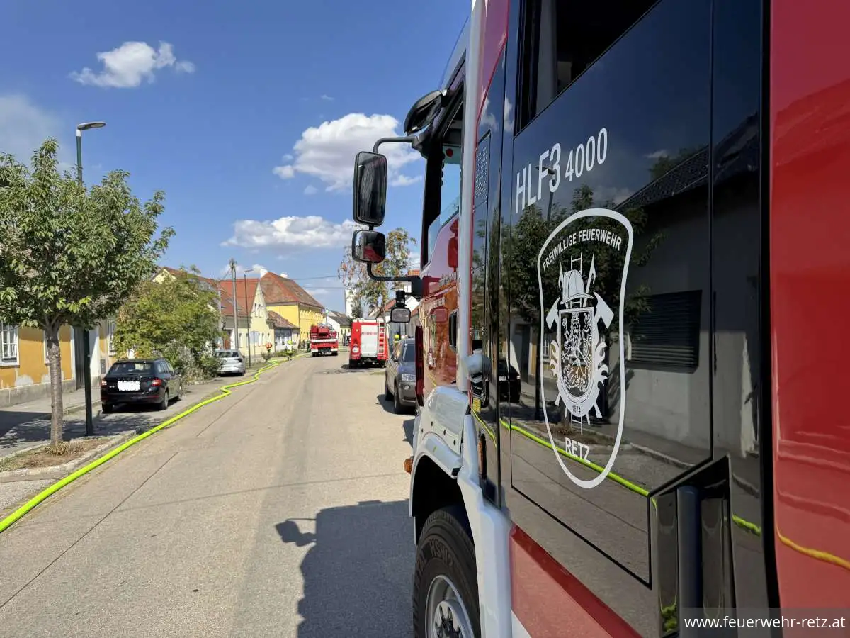 Foto 1, 10.08.2026, Brandeinsatz - Gebäudebrand in Zellerndorf