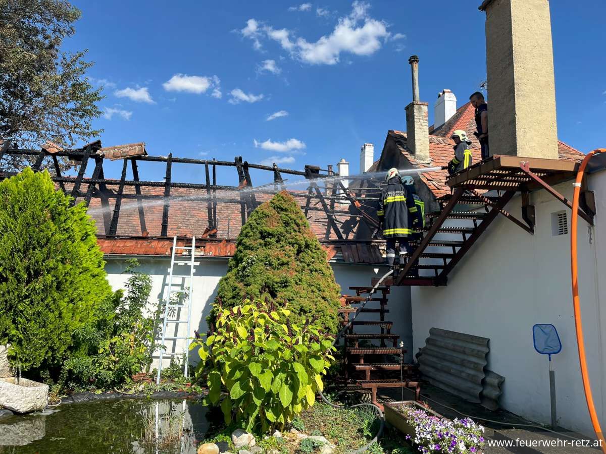 Foto 6, 10.08.2026, Brandeinsatz - Gebäudebrand in Zellerndorf