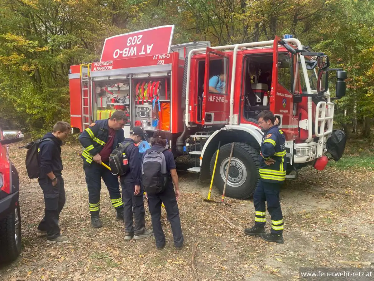 Foto 3, 19.10.2026, Feuerwehrjugend Retz erfolgreich beim Fertigkeitsabzeichen „Sicher zu Wasser & Land“