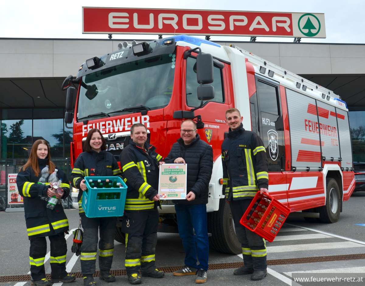 Foto 1, 13.04.2026, Ein kleiner Knopfdruck mit großer Wirkung! - Feuerwehr Retz mit Pfandbonspende unterstützen Foto 1, 13.04.2026, Ein kleiner Knopfdruck mit großer Wirkung! - Feuerwehr Retz mit Pfandbonspende unterstützen