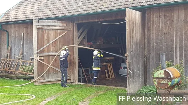Foto 2, 30.10.2018, Brandeinsatz - Scheunenbrand in Pleissing-Waschbach Foto 2, 30.10.2018, Brandeinsatz - Scheunenbrand in Pleissing-Waschbach