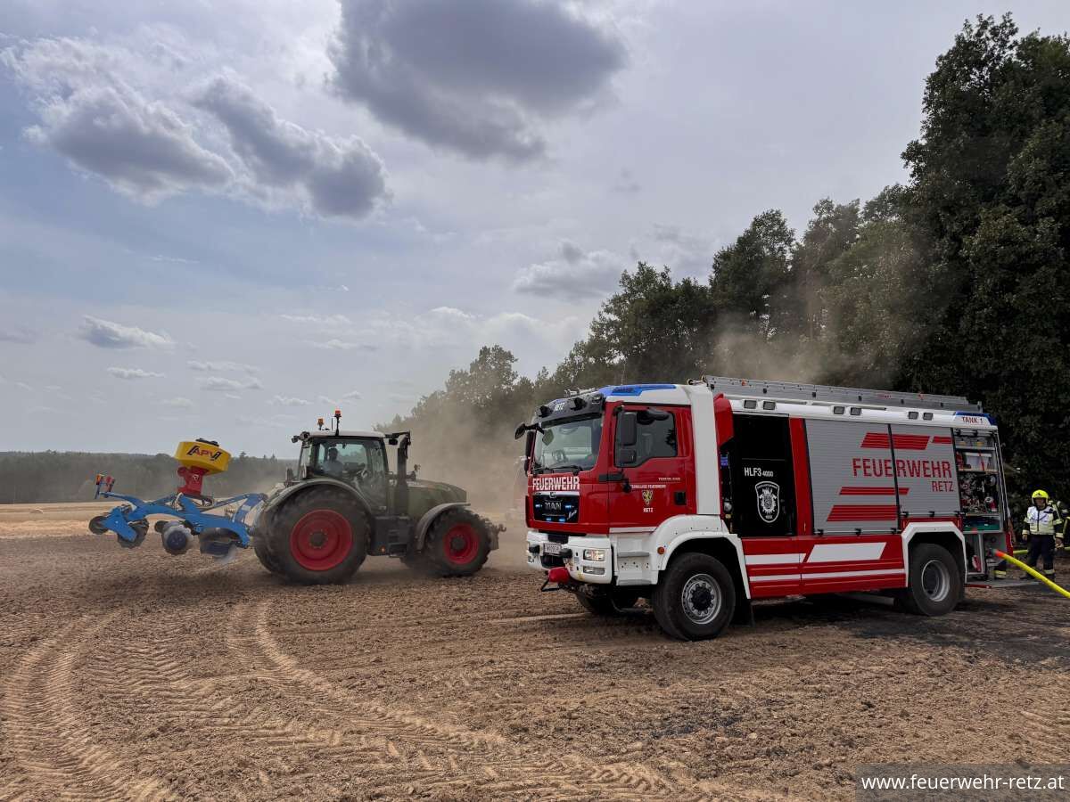 Foto 1, 15.07.2026, Brandeinsatz - Feldbrand in Riegersburg rasch unter Kontrolle gebracht