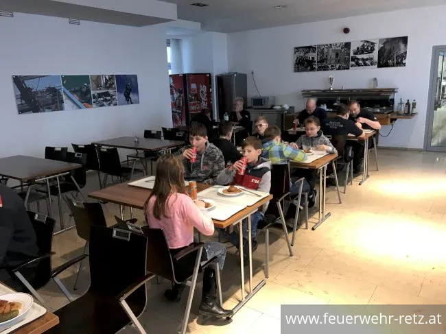 Foto 4, 13.02.2019, Jugendfeuerwehr Retz am Wiener Eistraum