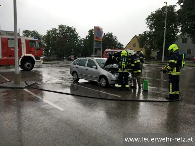 Foto 2, 18.06.2020, Brandeinsatz - Fahrzeugbrand vermutet