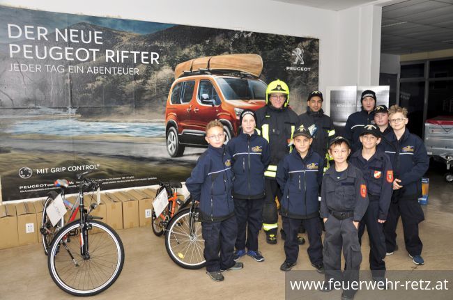 Foto 14, 29.11.2018, Brand nach Explosion - Kfz-Werkstätte als Übungsgebäude