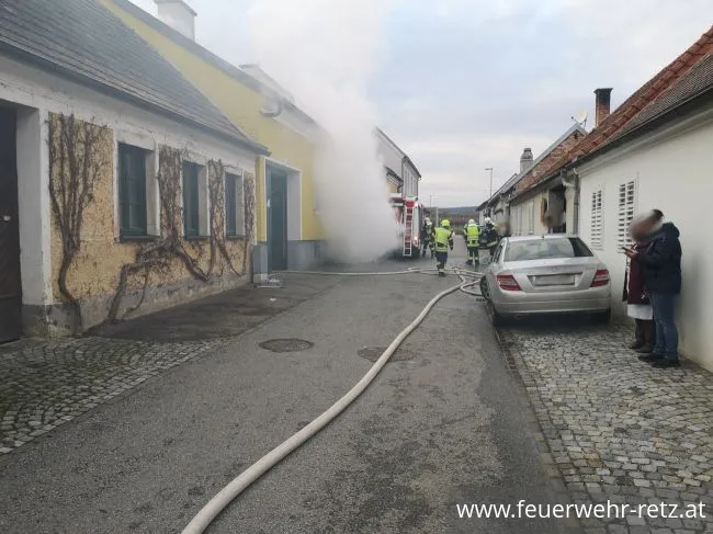 Foto 1, 10.12.2022, Brandeinsatz - Kellerbrand in Obernalb