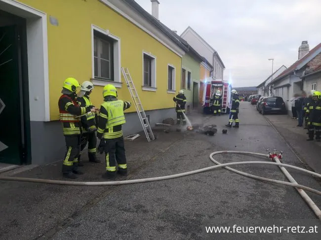 Foto 5, 10.12.2022, Brandeinsatz - Kellerbrand in Obernalb